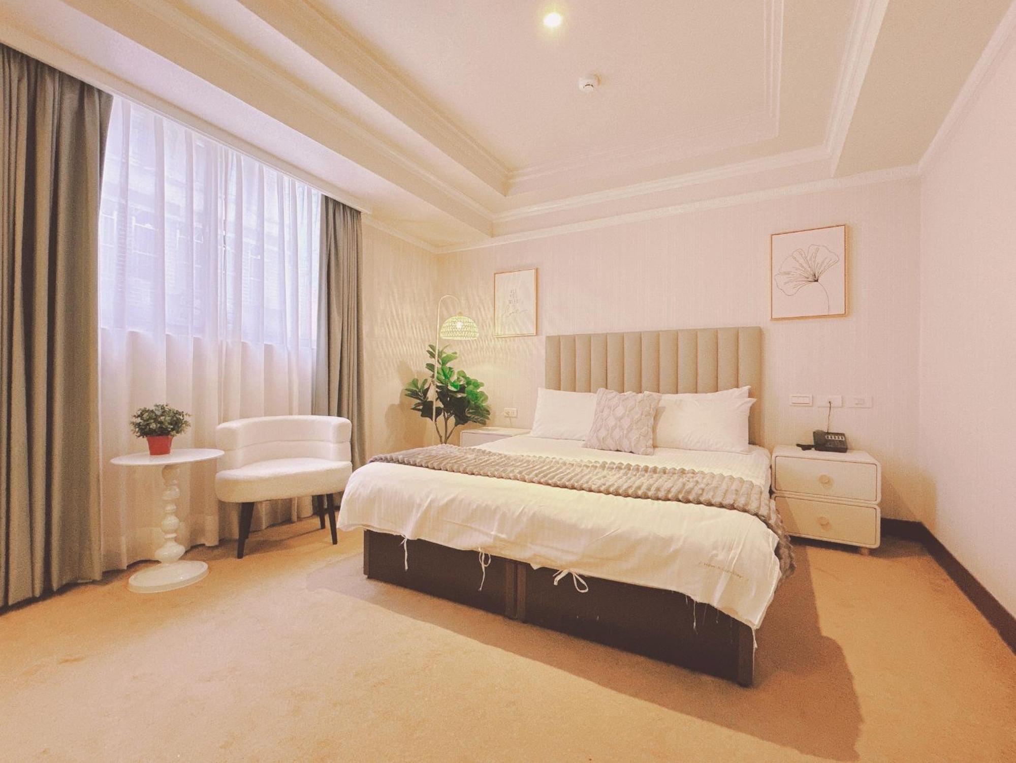 Meworld Hotel - Sanchong Taipei Dış mekan fotoğraf