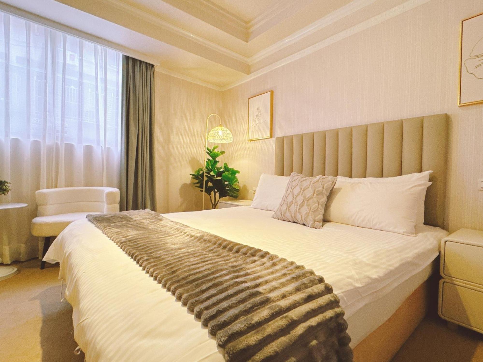 Meworld Hotel - Sanchong Taipei Dış mekan fotoğraf